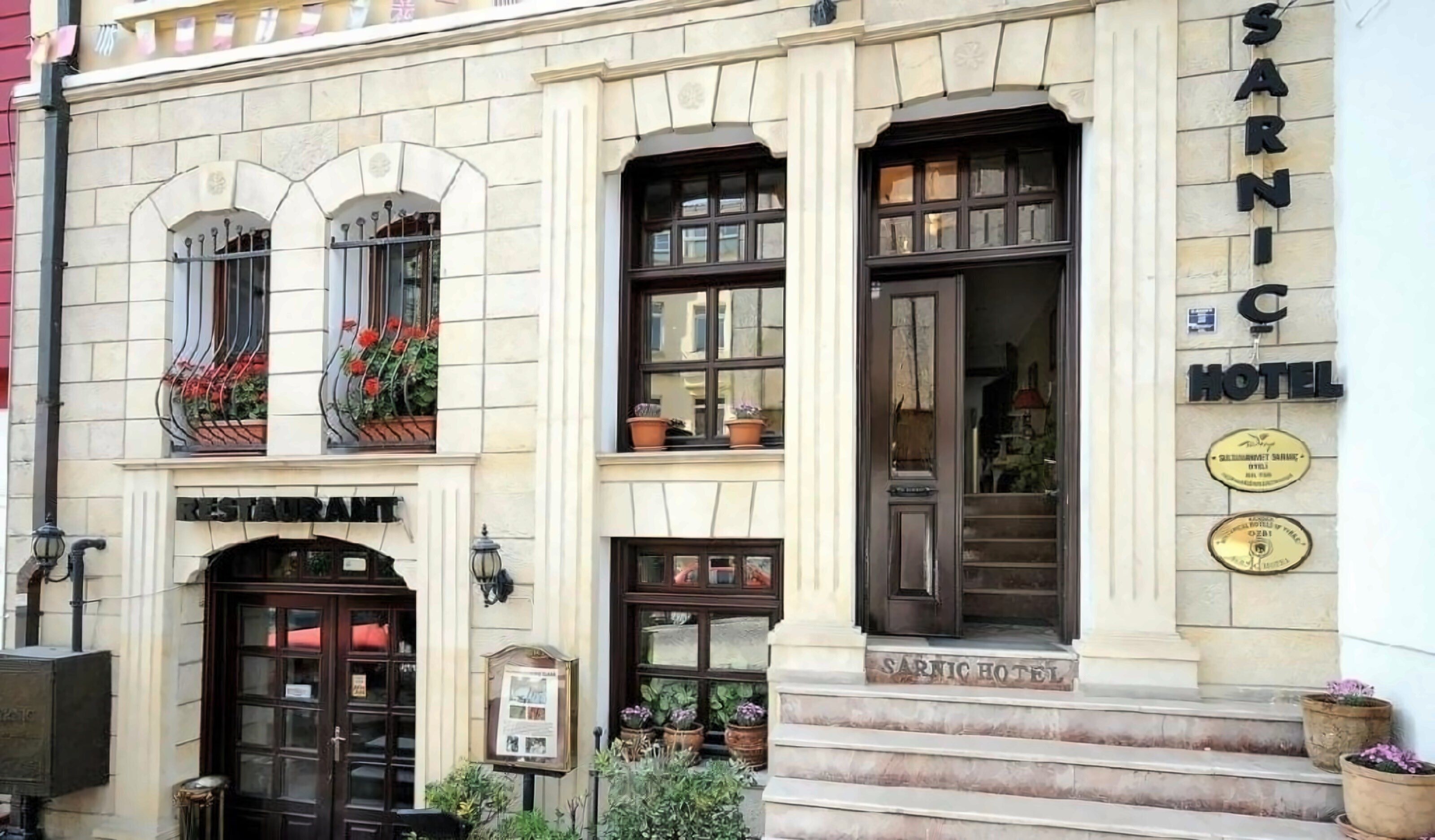 Готель Sarnic Hotel (ex. Sarnic Hotel & Sarnic Premier Hotel Ottoman Mansion) 4*