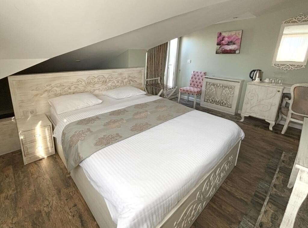 Апартаменти Elegance Asia Hotel 3*