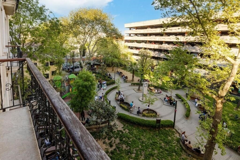 Панорама Nardi Nisantasi (ex. Home Suit Home Nisantasi) 4*