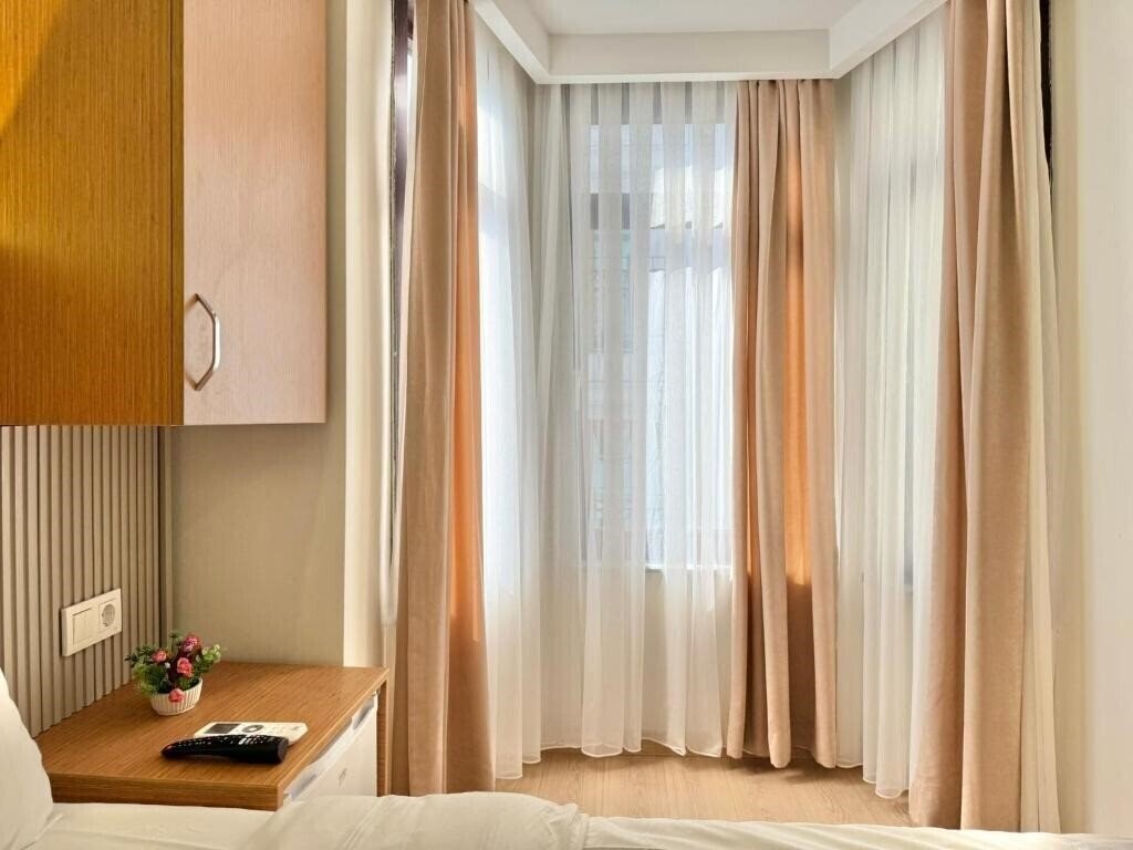 Готель Hot Suites Taksim 3*