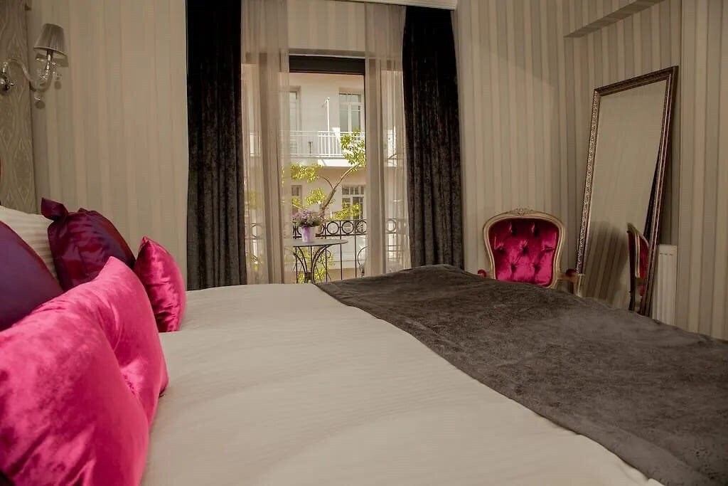 Вид Luce Di Pera Boutique Hotel (ex. Luce Di Pera) 3*