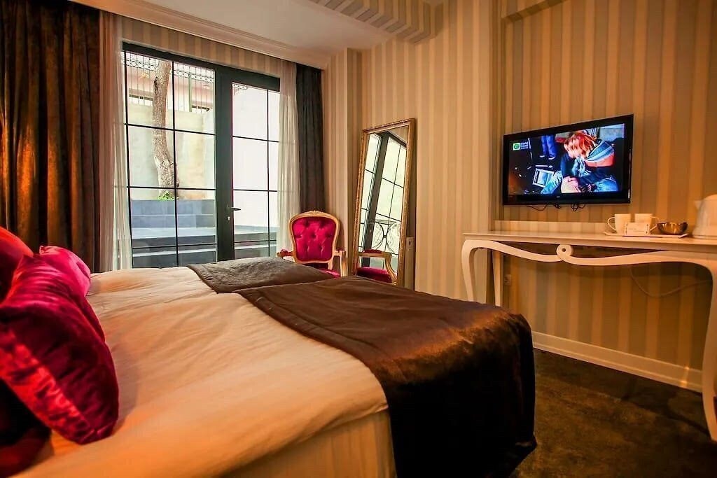 Територія Luce Di Pera Boutique Hotel (ex. Luce Di Pera) 3*