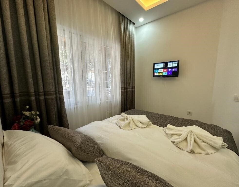 Панорама Pera Apartment Hotel 3*