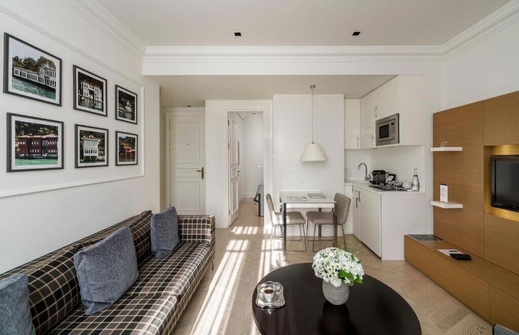 Апартаменти Taksim 15 Suites 3*