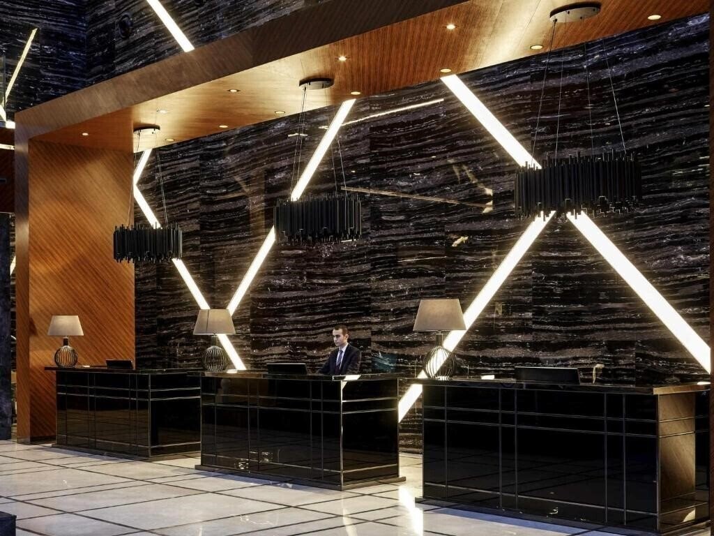 Территория Mercure Istanbul Airport Hotel 5*
