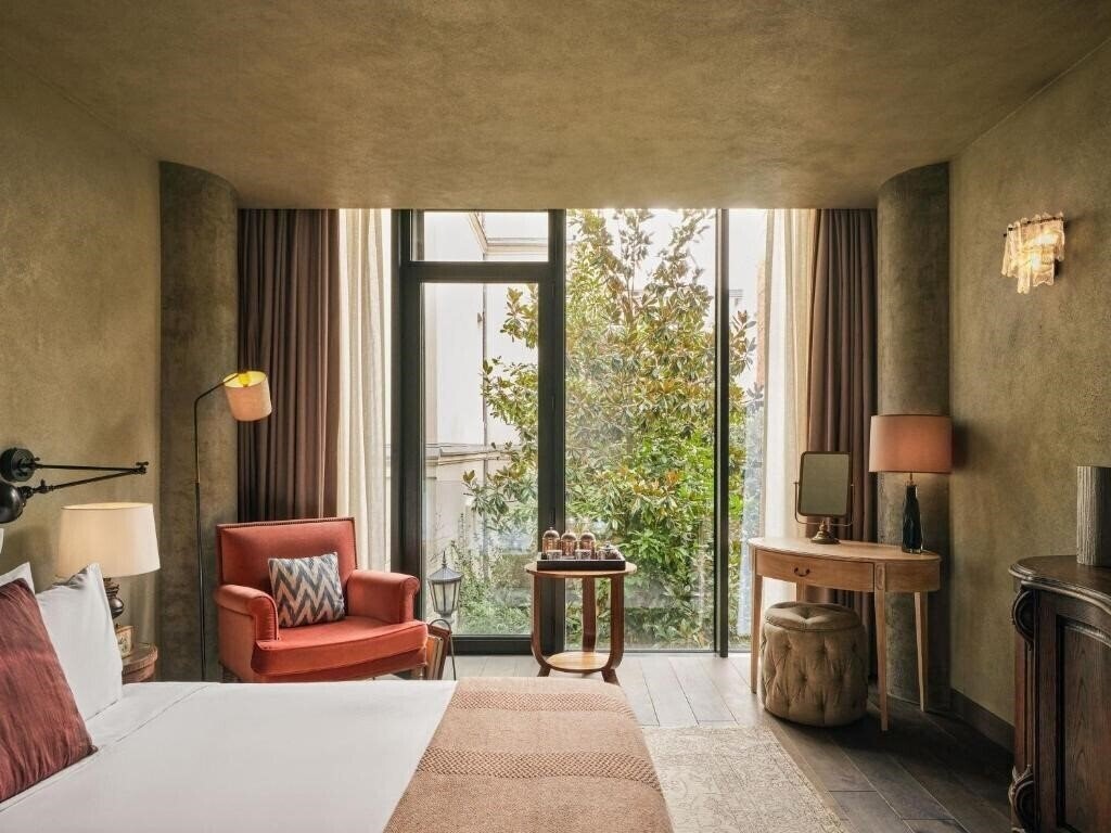 Территория Soho House 5*