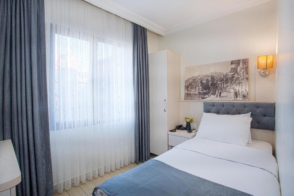 Территория Sim Hotel Istanbul 3*