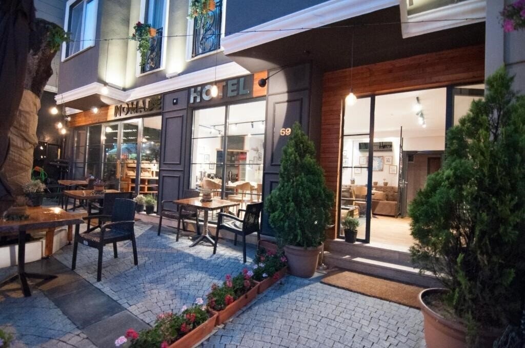 Отель Nomade Hotel Exclusive 3*