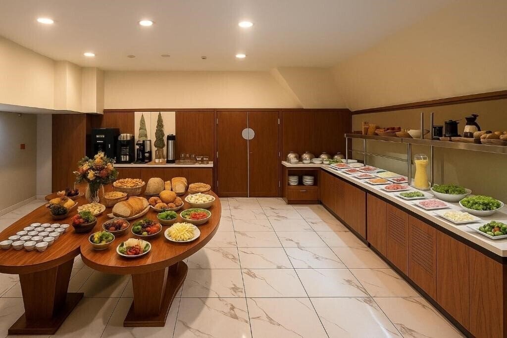 Вид Taxim Express Bosphorus Hotel (ex. Taxim Express Istanbul) 4*