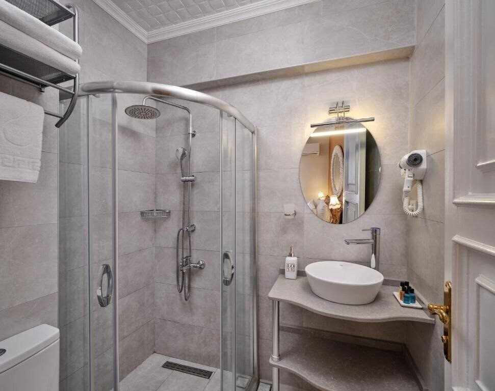 Апартаменти Hotel 1207 Sultanahmet (ex. 1207 Hotel, Hotel 1207 Special Class Sultanahmet, Alzer Hotel, Alzer Hotel Butik) 4*