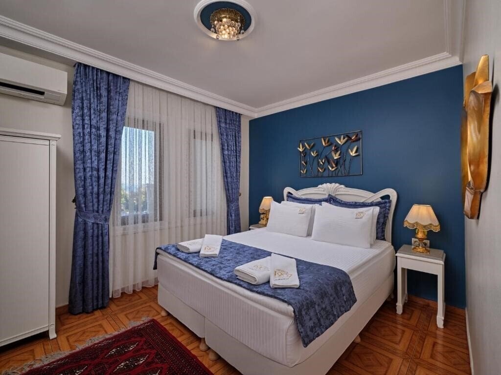 Фотографія Hotel 1207 Sultanahmet (ex. 1207 Hotel, Hotel 1207 Special Class Sultanahmet, Alzer Hotel, Alzer Hotel Butik) 4*