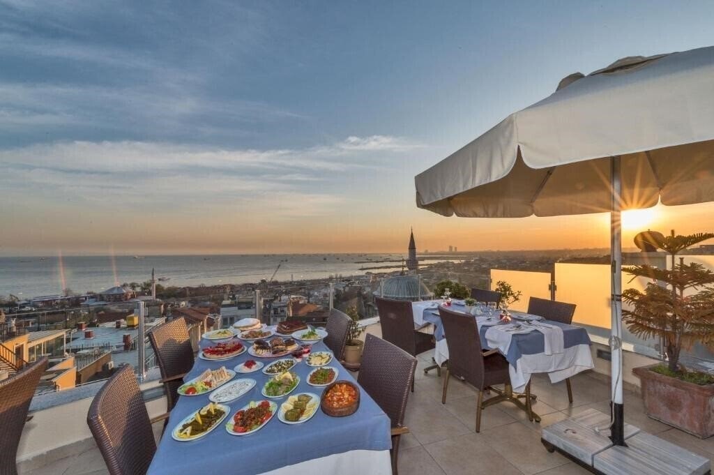 Панорама Daphne 4*