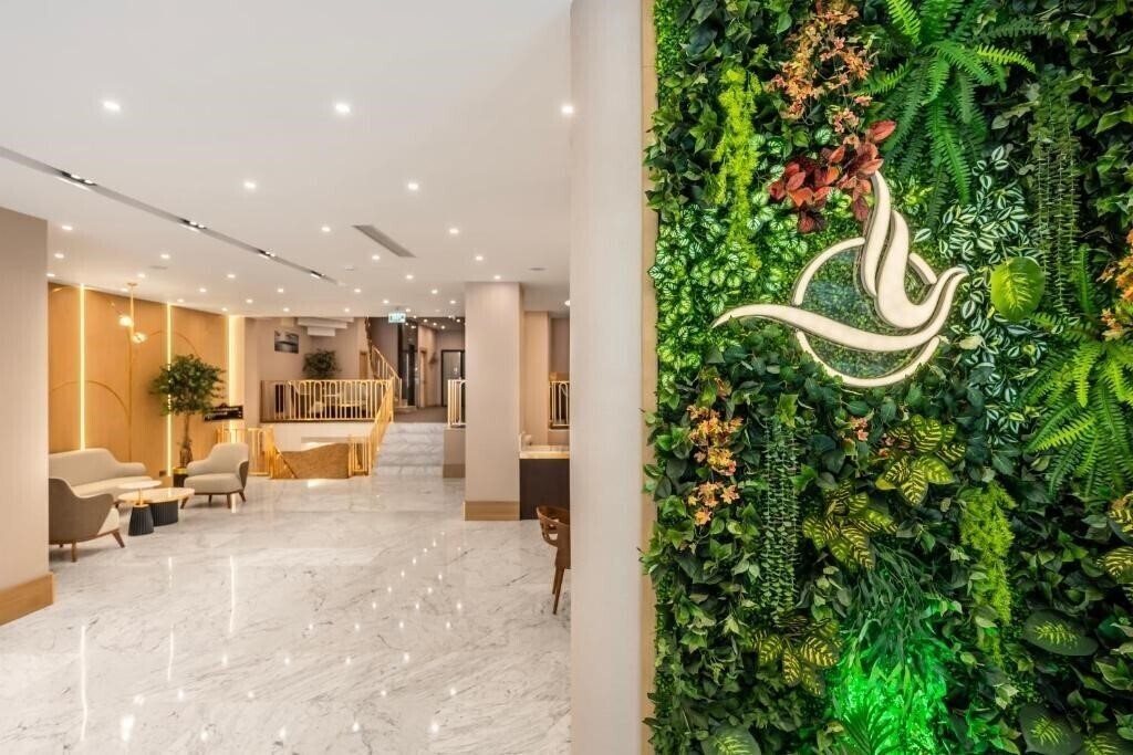 Апартаменты Bristol 3*