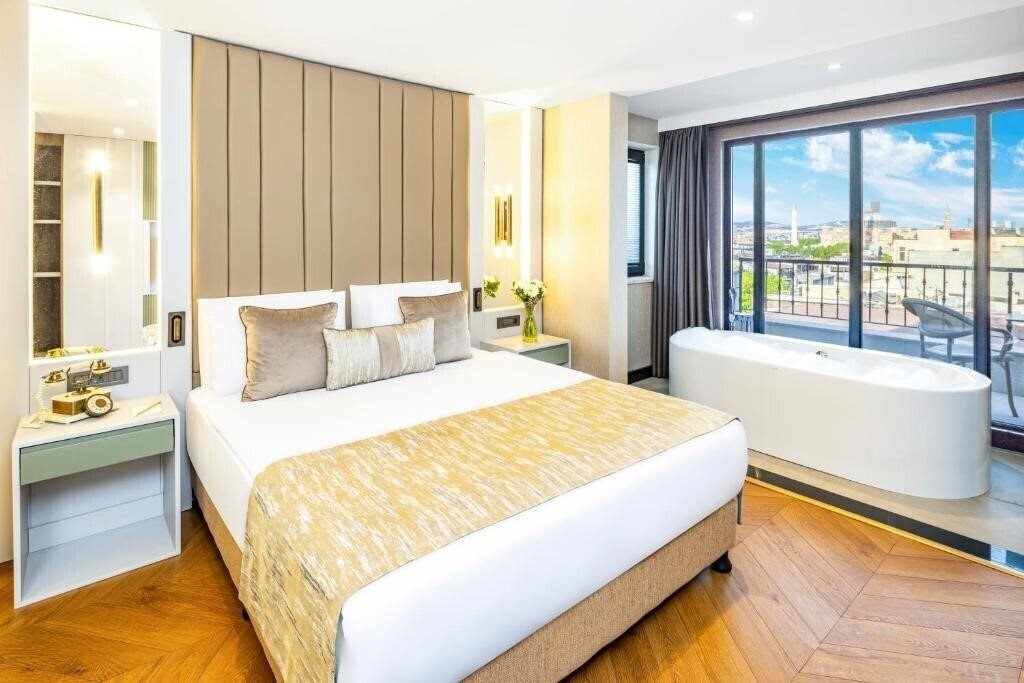 Панорама Rast Hotel Sultanahmet 4*