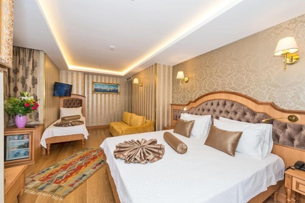 Территория Aprilis Gold Hotel 4*