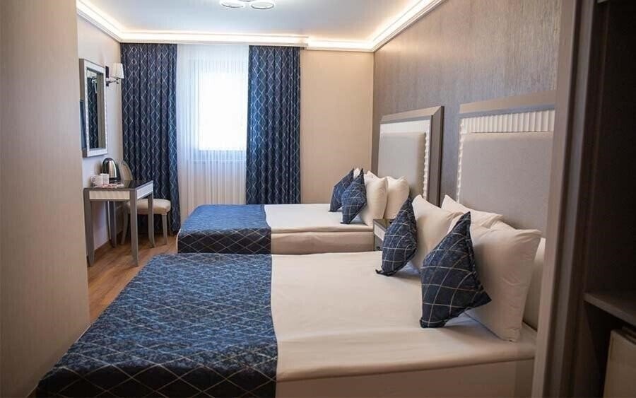 Фото Mineo Park Hotel (ex. Nova Plaza Park, Manesol Boutique Taksim Hotel) 4*