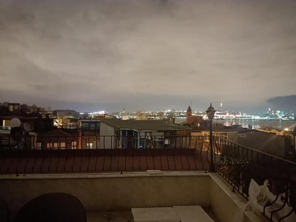 Территория Aruna Hotel Istanbul 4*