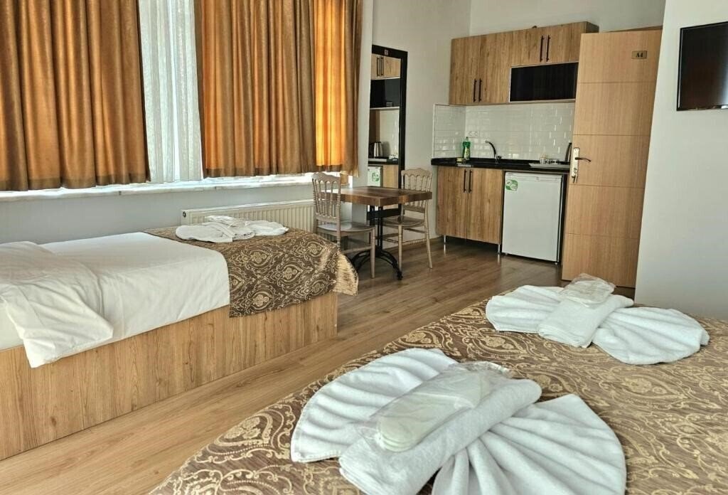 Панорама Grey House 3*