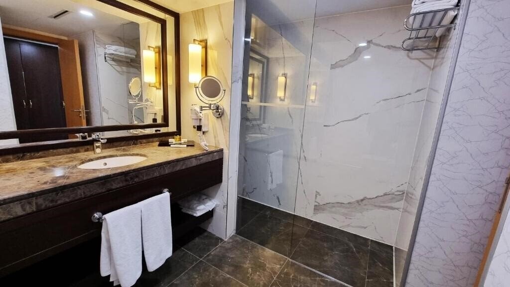 Вид Port Bosphorus Hotel 4*