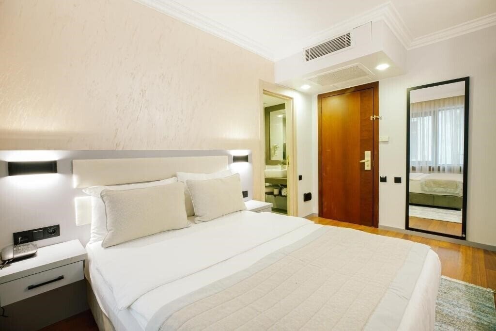 Панорама Hotel Marble (ex. Marble Hotel ) 4*