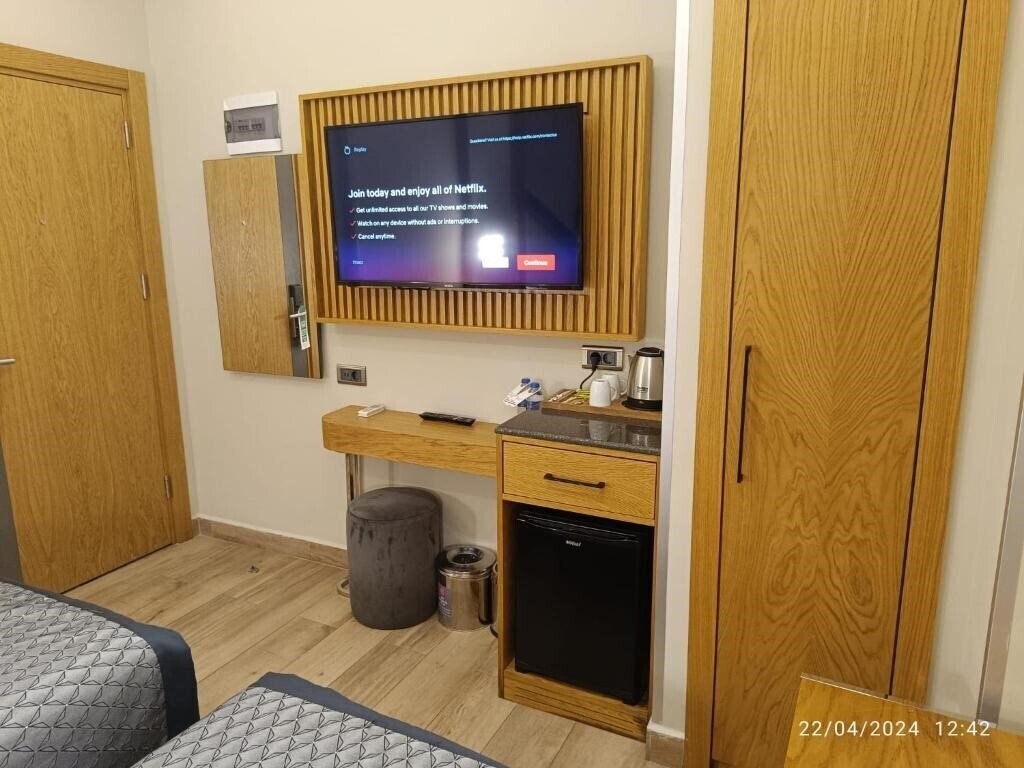 Вид New Port Sultanahmet 3*