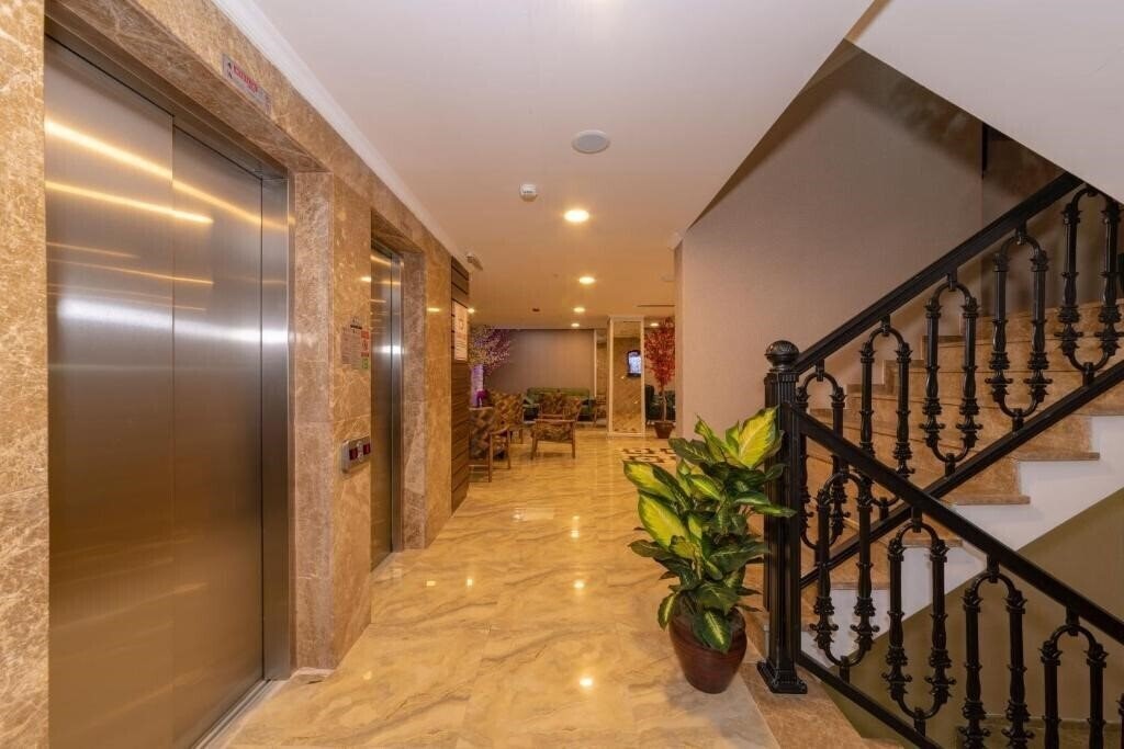 Панорама Vision Deluxe Hotel 4*