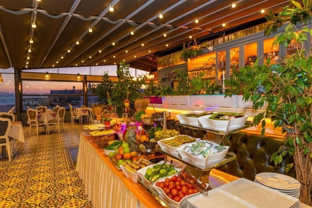 Панорама Alpek Hotel 3*