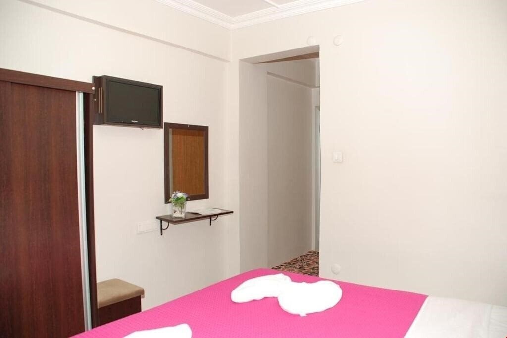 Вид Hotel Ozyavuz (ex. Otel Oz Yavuz, Ozyavuz Hotel) 3*