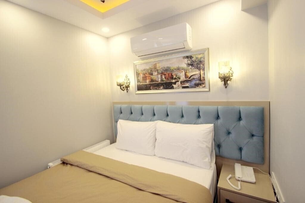 Територія Hira Hotel 3*