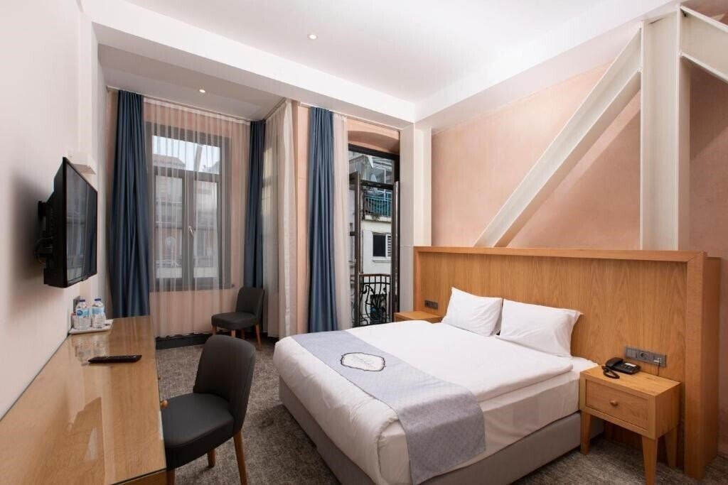 Вид Taksim Premist Boutique Hotel 3*