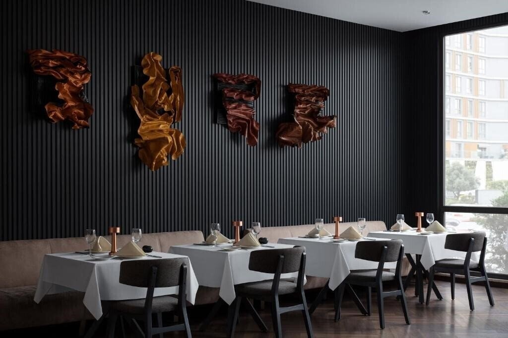 Панорама Delta Hotels by Marriott Istanbul Kagithane (ex. Delta Hotels by Marriott Istanbul Vadi, Delta Hotels by Marriott Istanbul Halic) 5*