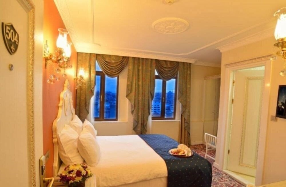 Территория Galatower Hotel (ex. The Galataport Hotel) 3*