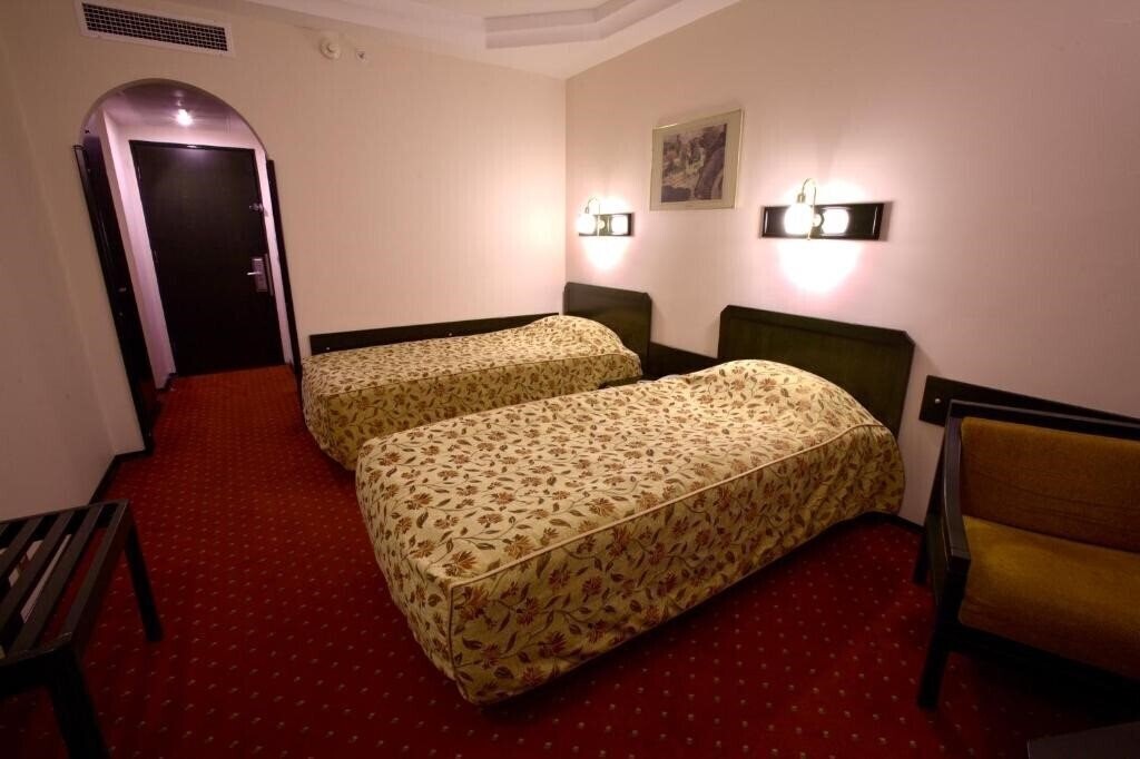 Апартаменти Istanbul Royal Hotel (ex. Royal ) 4*