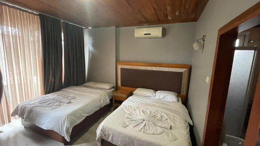 Территория Herton Hotel 4*