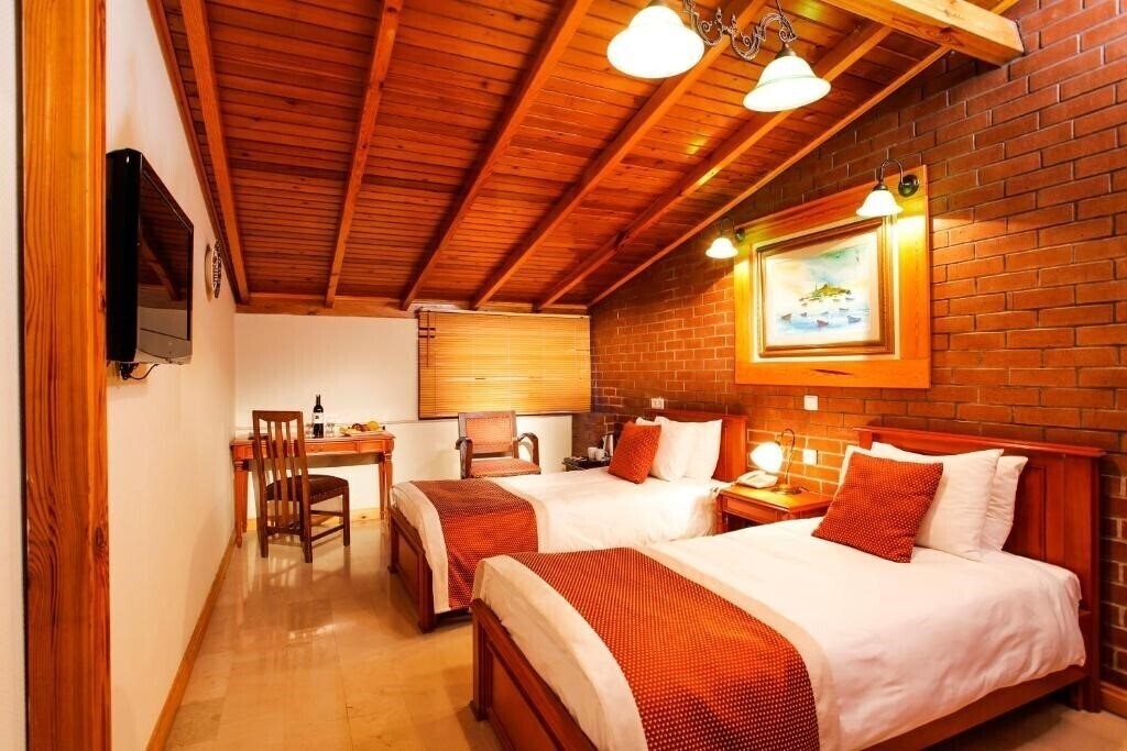 Апартаменти Erguvan Hotel 4*