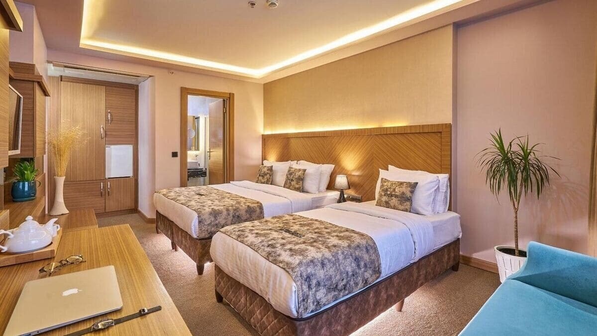 Вид Atro Hotel 4*
