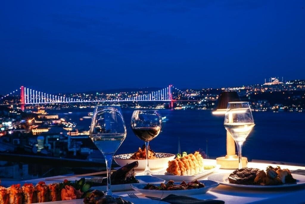 Панорама Opera Hotel Bosphorus - Preferred Hotels & Resorts 4*