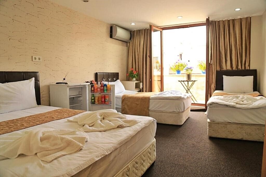 Отель Holiday Family Apart (ex. Ada House Old City) 3*