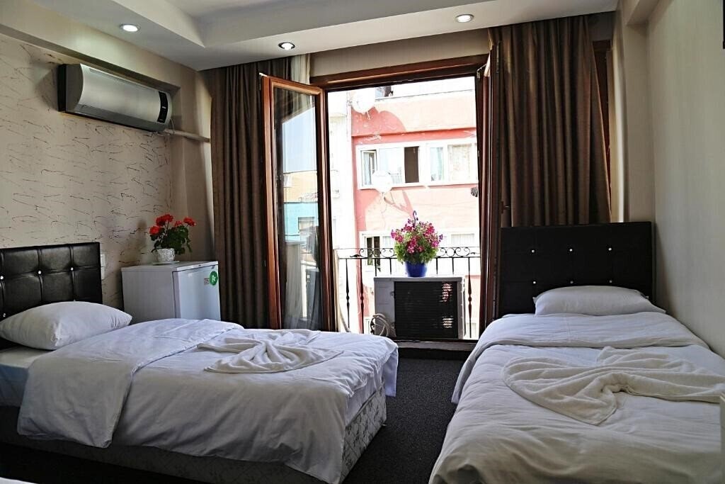 Картинка Holiday Family Apart (ex. Ada House Old City) 3*
