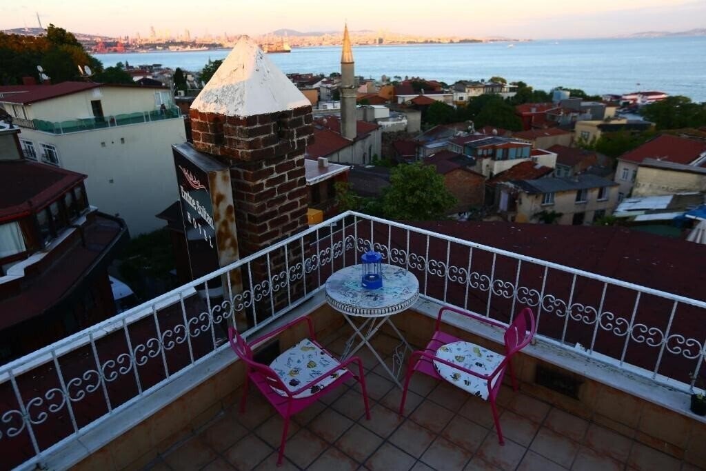 Территория Emine Sultan Hotel 4*