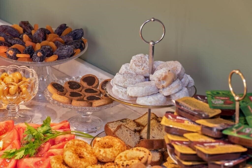 Панорама Nika Otel & Cafe (ex. Best Hipodrom) 3*