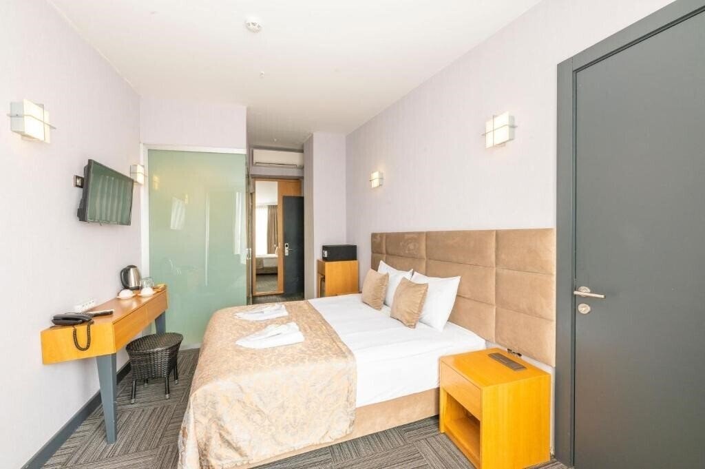 Вид Hotel V Plus Taksim 3*