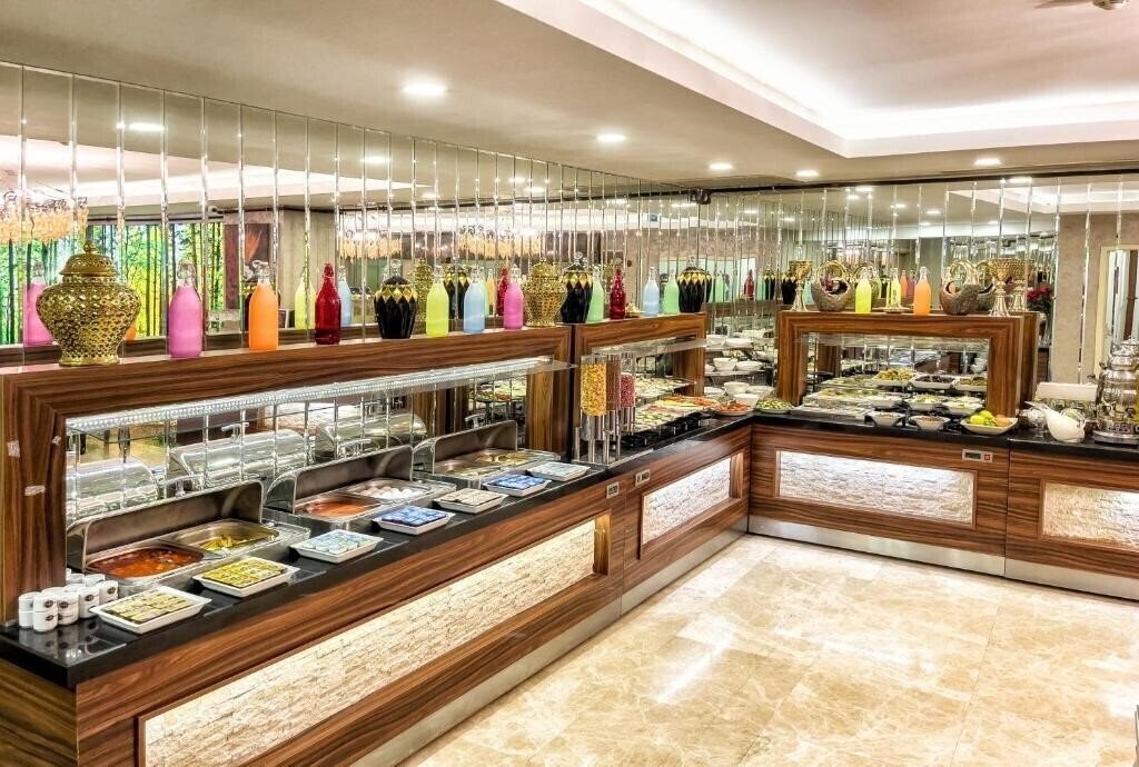 Панорама The Conforium Hotel 3*