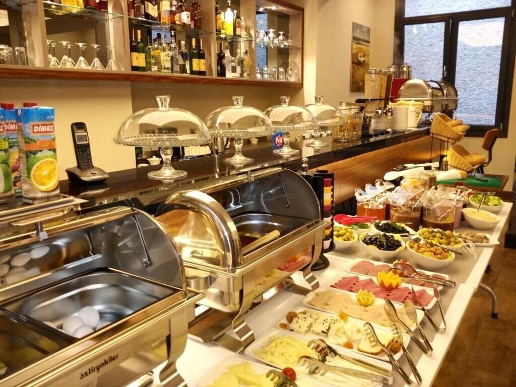 Панорама The White Orient Hotel 4*