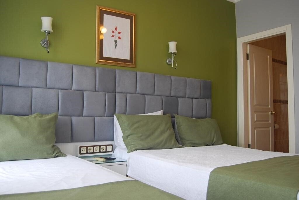 Територія Tulip House Hotel 3*