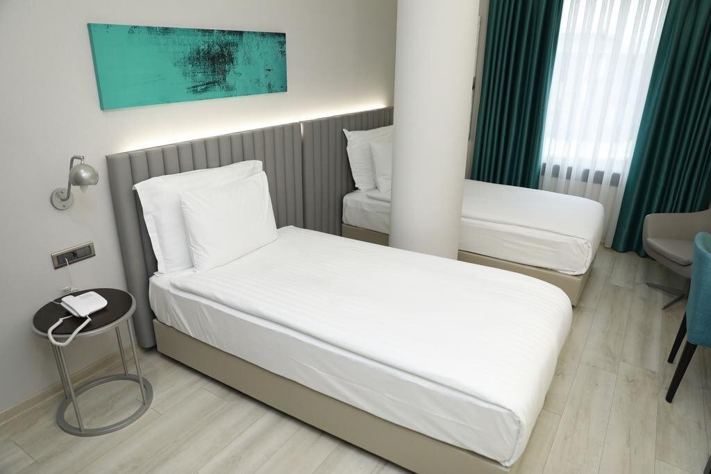 Территория Milord Hotel 4*