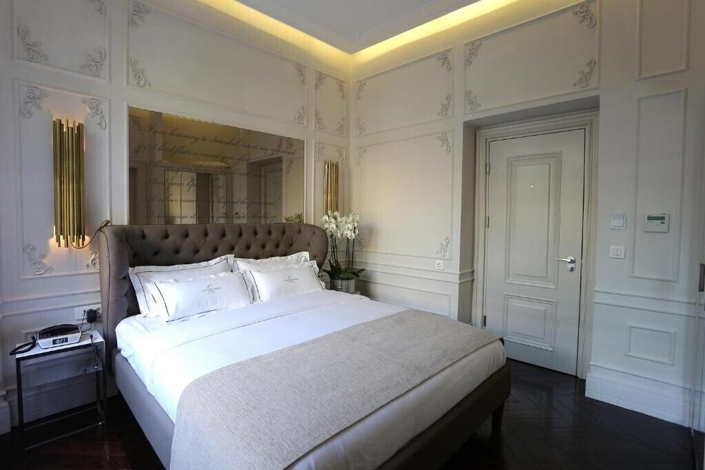 Панорама Fuga Suites (ex. Fuga Hotel Constantinidis, Fuga Design Apartments) 4*