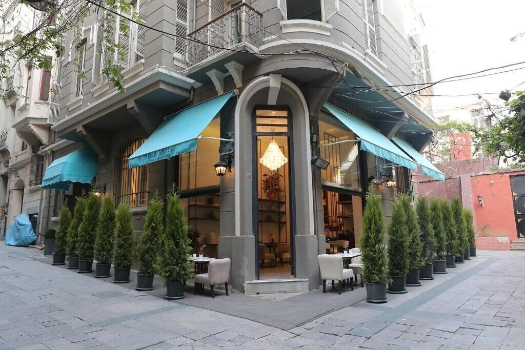 Вид Fuga Suites (ex. Fuga Hotel Constantinidis, Fuga Design Apartments) 4*