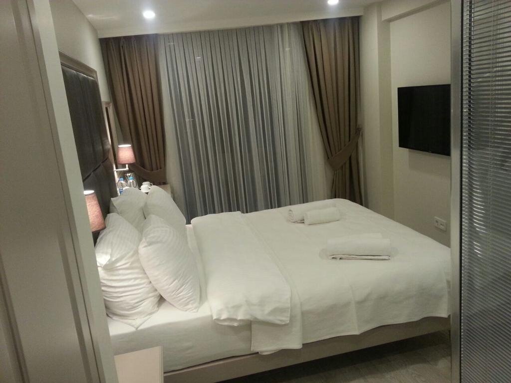 Панорама Galata Grace Hotel 3*