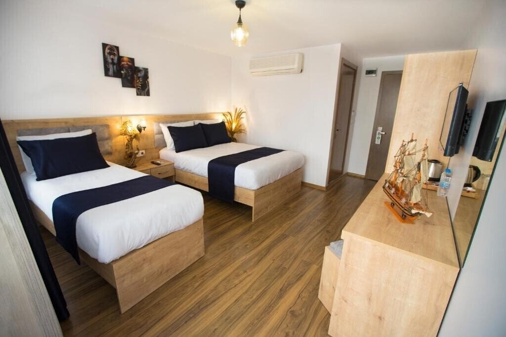 Панорама Golden Street Hotel 3*